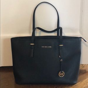 EUC Michael Kors Satchel Bag